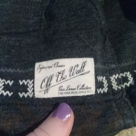 Gray, White and Maroon Vans Quarter Zip Patterned Hoodie Van Doren Collection. - Picture 5 of 5